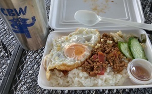 タイ料理のキッチンカー2.jpg