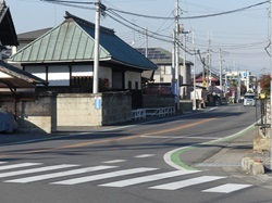 安塚交差点にて北方向を望む.jpg