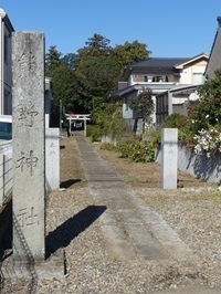 熊野神社参道.jpg