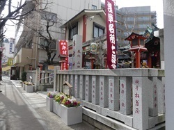 吉原神社前.jpg