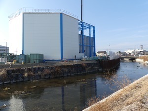 工事ヤード全体を覆う建屋工事2025年1月24日.jpg